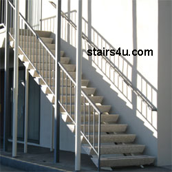 Strait Run Stairway - Home Design